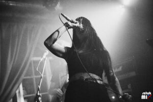 Read more about the article Blind Girls + Gillian Carter + Øjne + Sow the seed, reap the fear  | 15.04.2025, Warszawa (Chmury) | fot. Joanna Cisowska | org. Wild Bread Booking