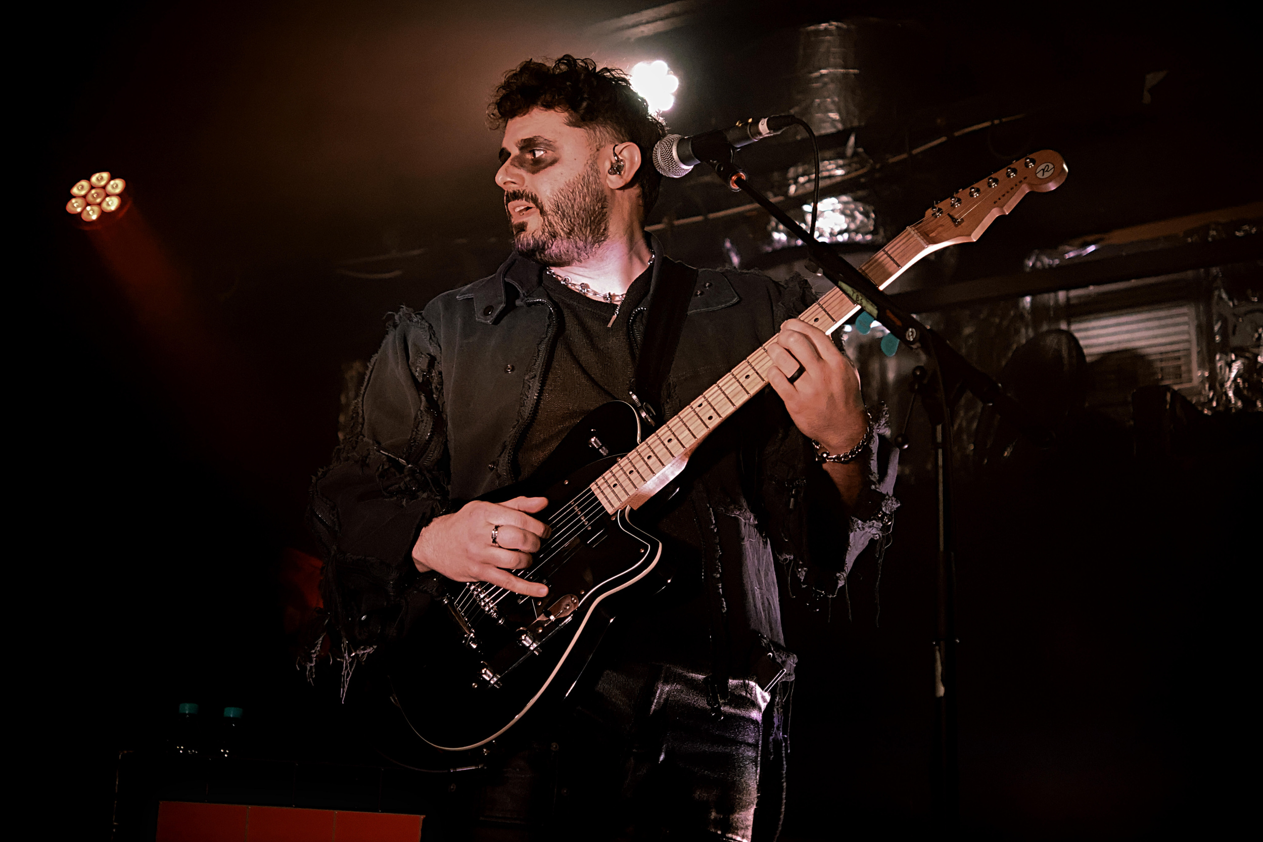 Read more about the article The Blue Stones (+GLU) I 12.02.2026 I Warszawa, Proxima I Fot. Karolina Marczak, tekst Magda Żmudzińska I Org. Fource