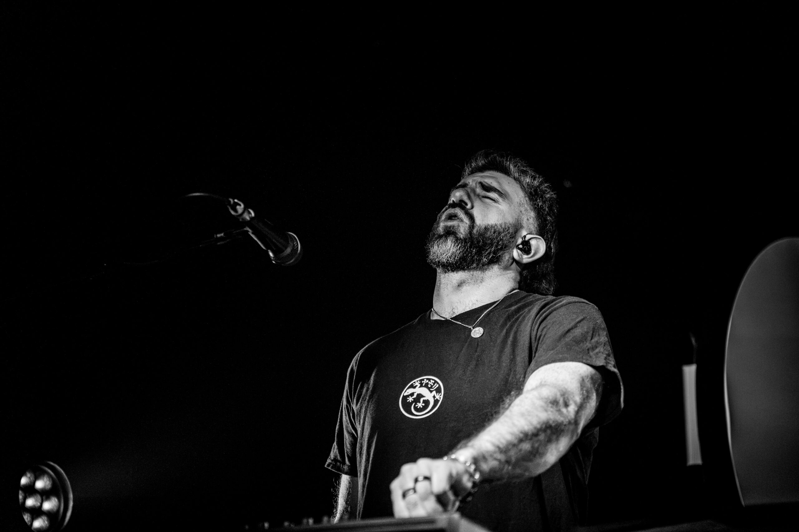Read more about the article Haken (+ Ihlo, Ions | 07.10.2026 | Warszawa, Klub Oczki | Fot. Kuba Ryszkiewicz | org. Winiary Bookings