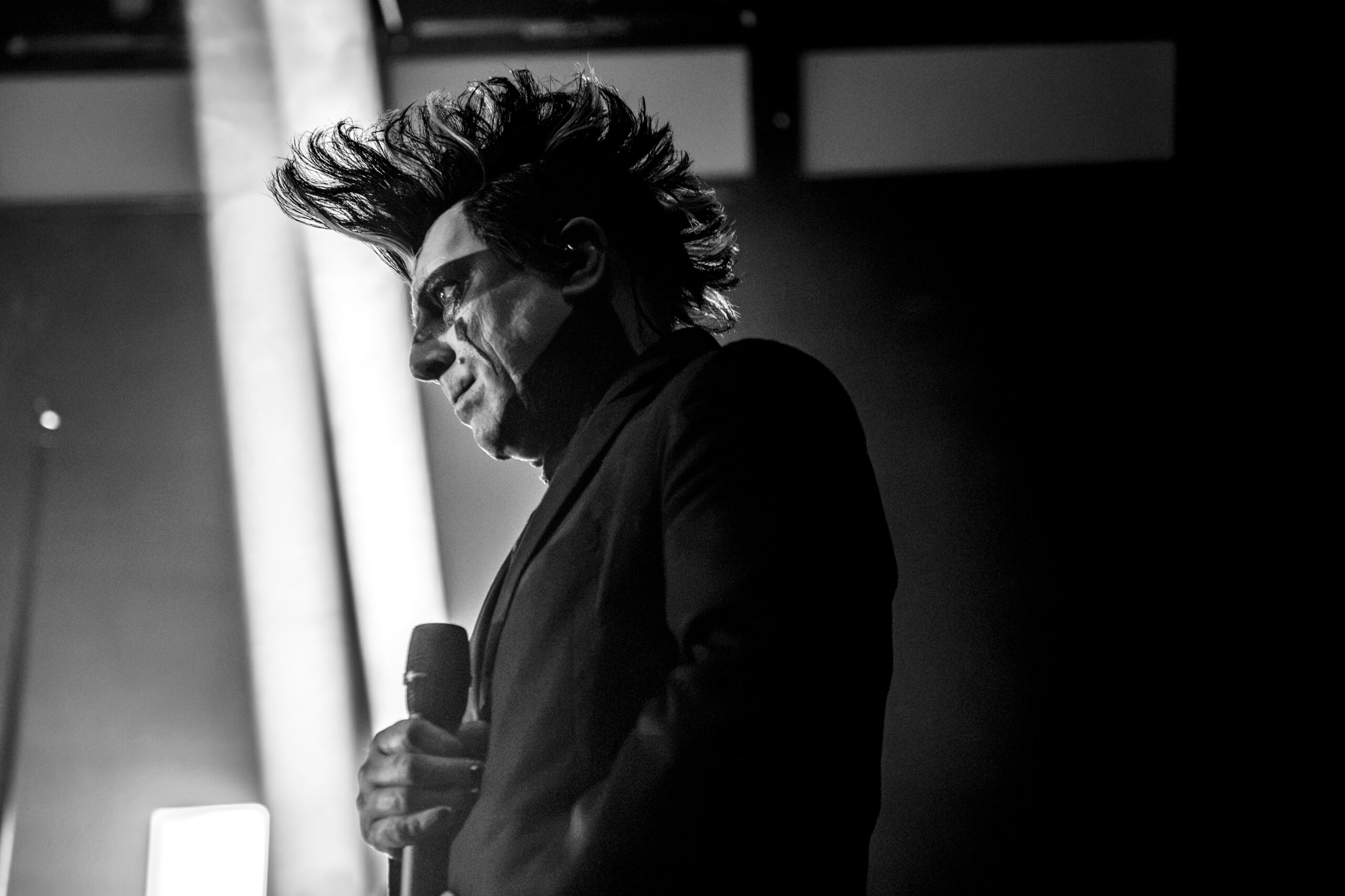 Read more about the article Puscifer | 28.10.2026 | Warszawa, Klub Stodoła | Tekst: Mariusz Jagiełło, Fot. Kuba Ryszkiewicz | org. Live Nation Polska